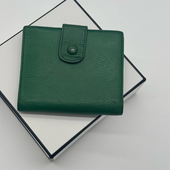 Chanel Wallet 💚 - Picture 6 of 10